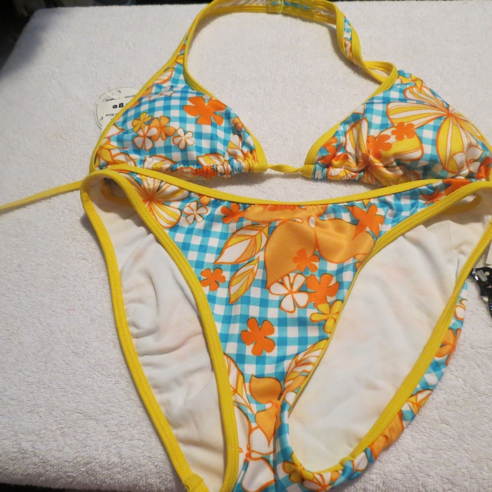 2 Pc swimsuit by BLINK! Large,Med